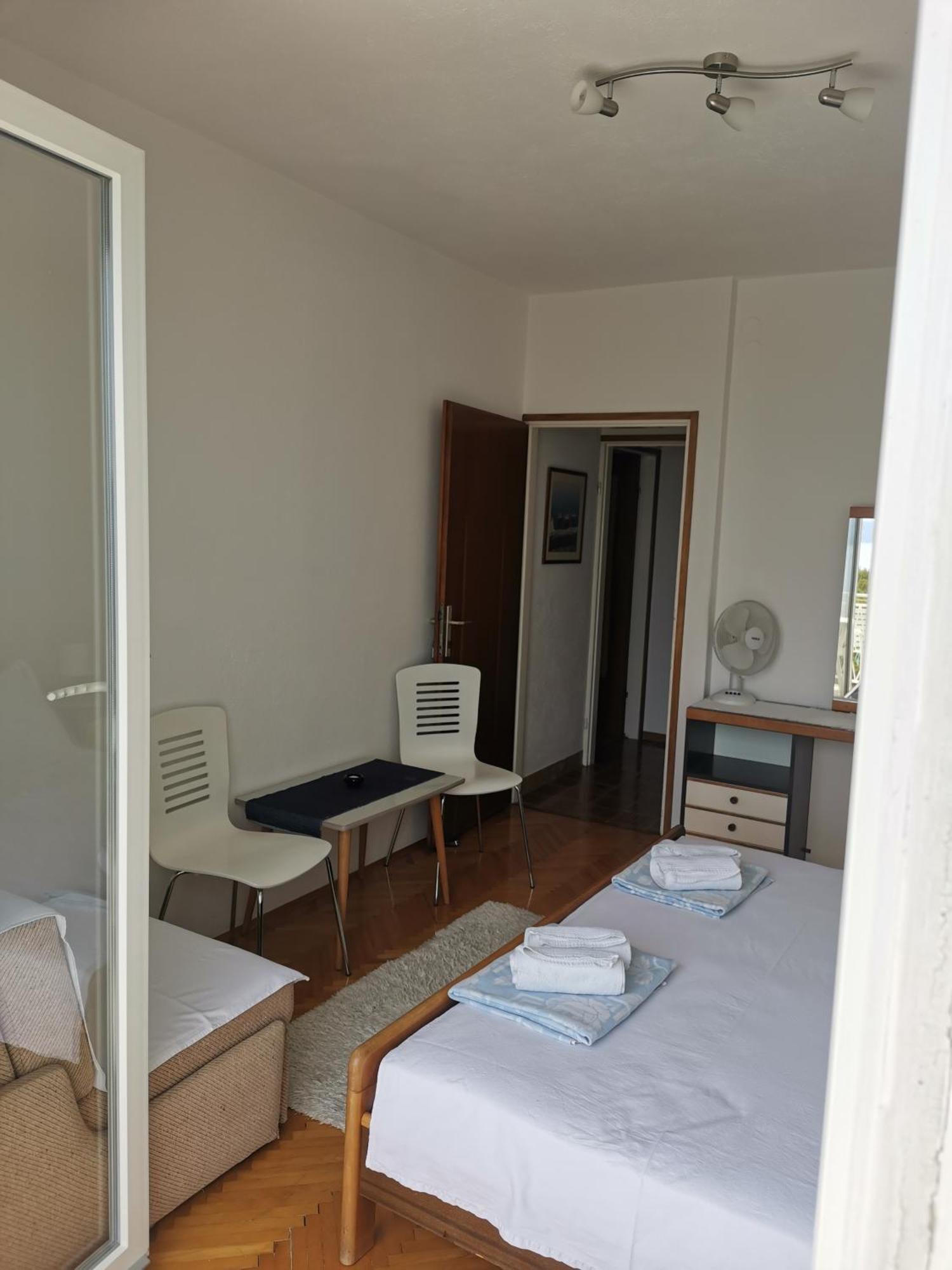 Apartments Zara Mimice Szoba fotó