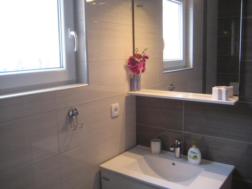 Apartments Zara Mimice Kültér fotó
